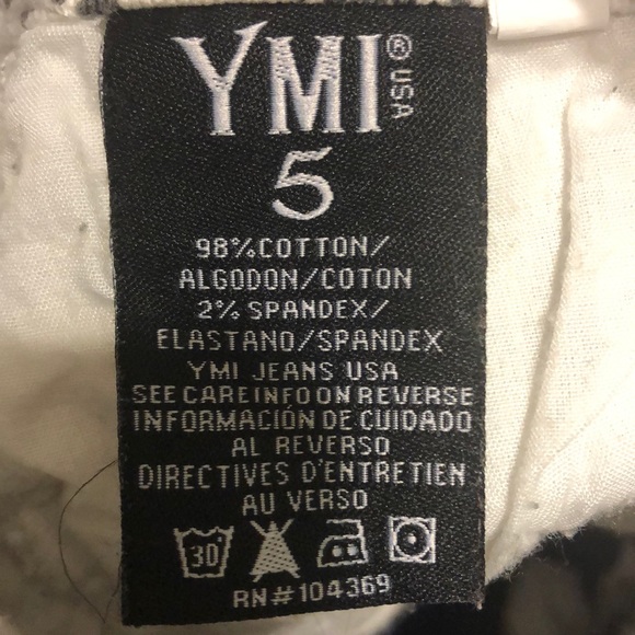 Cute Patterned Shorts - Picture 4 of 4